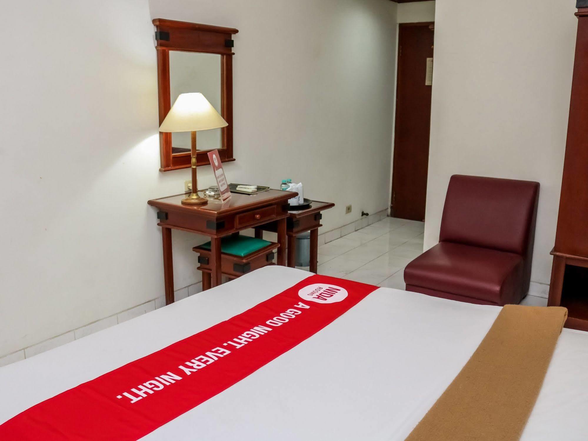 Puri Jaya Hotel Jakarta Buitenkant foto